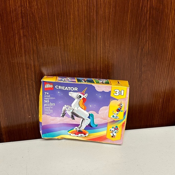 LEGO Creator 3-in-1 Magical Unicorn - Picture 2 of 12